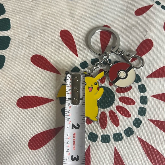 Pikachu Pokeball Metal Charm Keychain Keyring - Picture 2 of 3